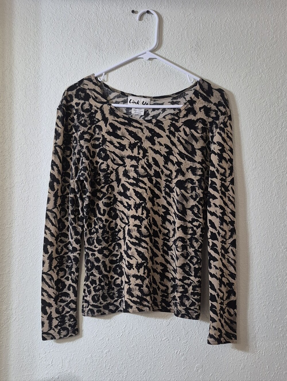 Black & Tan Leopard-Print Long Sleeve Tee